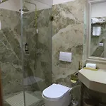 Boca Center فندق تيرانا