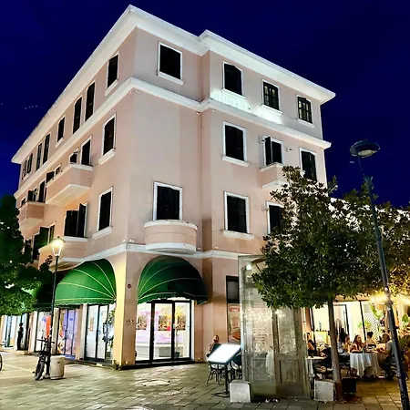 Boca Center Hotel